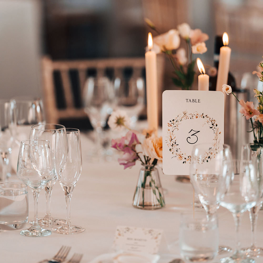 'Vintage Botanical V001' Table Name/Number